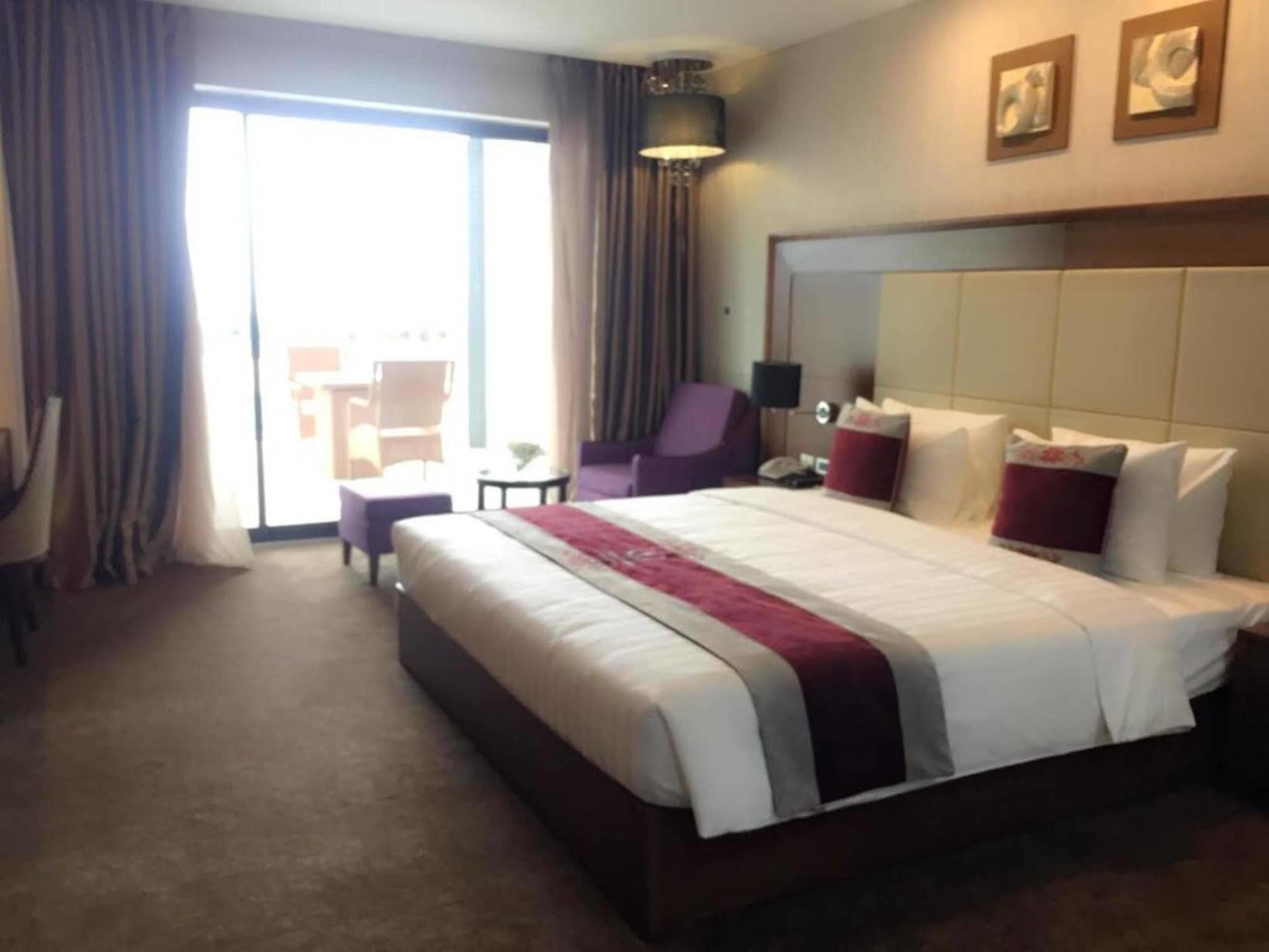 Le Indochina Hotel Bắc Ninh Zewnętrze zdjęcie