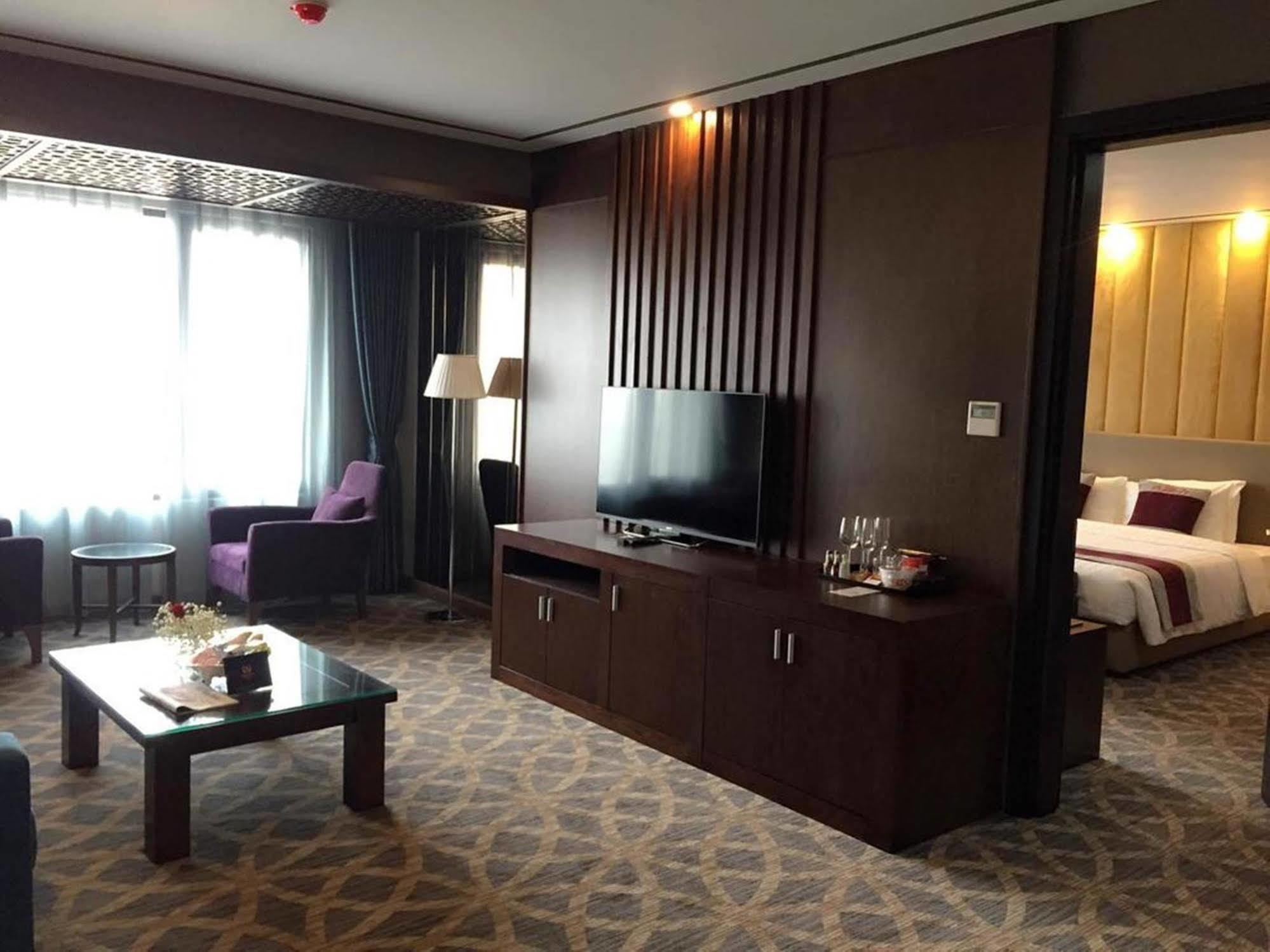 Le Indochina Hotel Bắc Ninh Zewnętrze zdjęcie