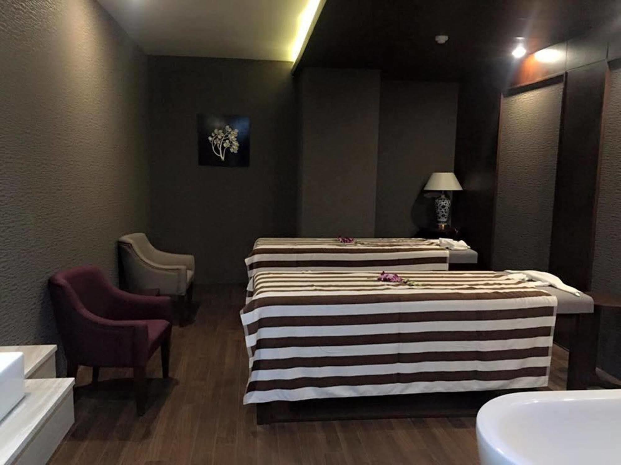 Le Indochina Hotel Bắc Ninh Zewnętrze zdjęcie